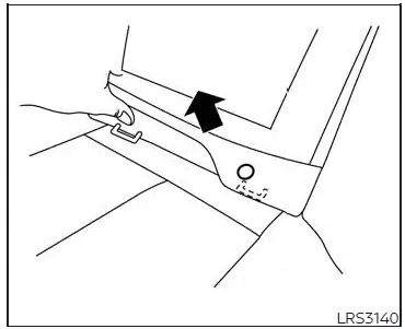 Nissan Altima L34. Child restraints