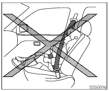 Nissan Altima L34. Seat belts