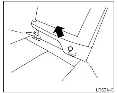 Nissan Altima L34. Child restraints