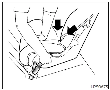 Nissan Altima L34. Child restraints